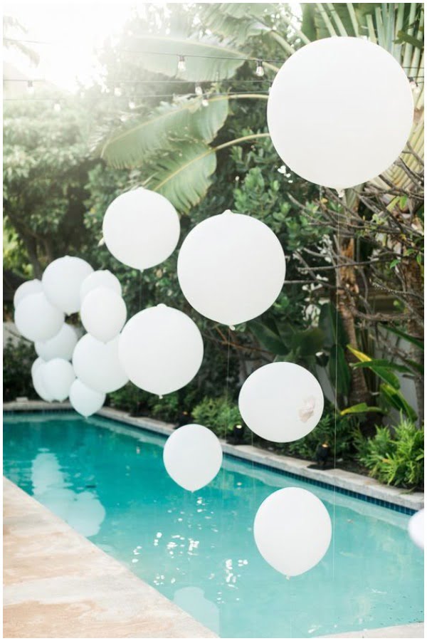 Trang trí bong bóng vừa đẹp vừa sang cho tiệc cưới
