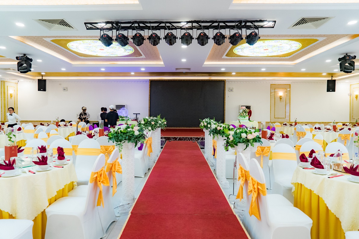 Danh-sach-cac-nha-hang-tiec-cuoi-gia-re-tai-thanh-pho-ho-chi-minh-4. Danh-sach-cac-nha-hang-tiec-cuoi-gia-re-tai-thanh-pho-ho-chi-minh-4