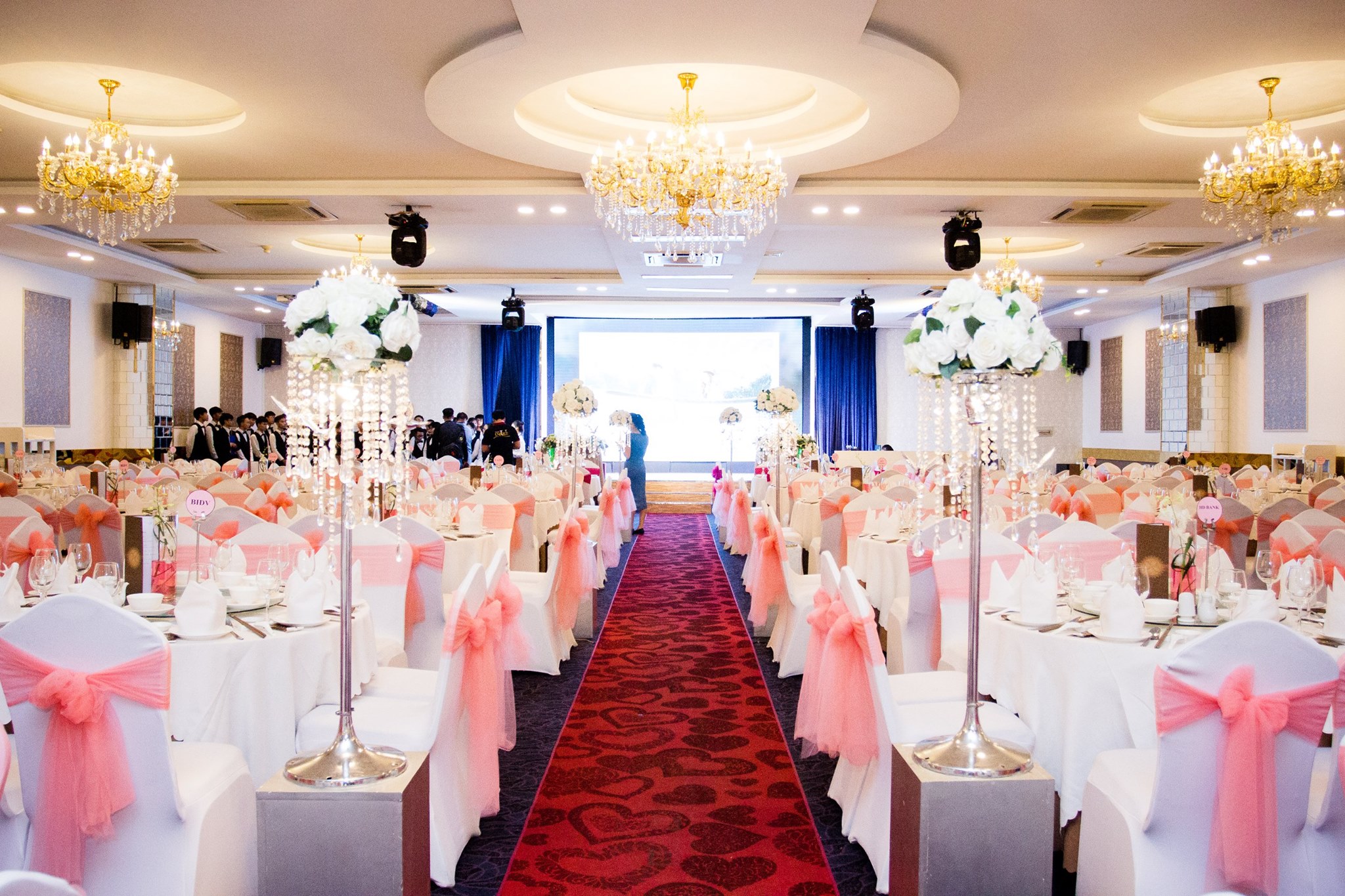 Danh-sach-cac-nha-hang-tiec-cuoi-gia-re-tai-thanh-pho-ho-chi-minh-7. Danh-sach-cac-nha-hang-tiec-cuoi-gia-re-tai-thanh-pho-ho-chi-minh-7.