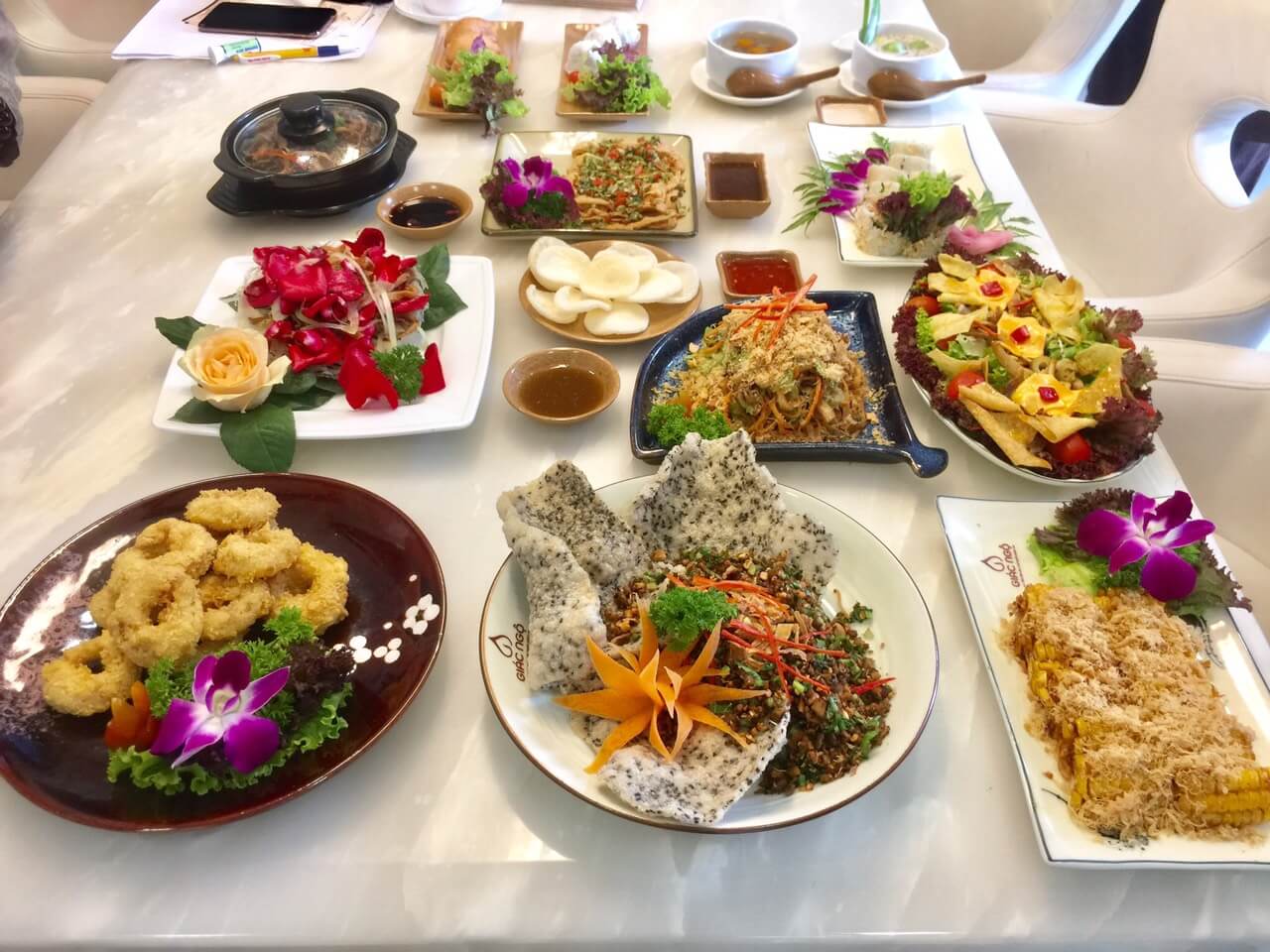 Buffet Chay Là Gì? Điểm Mặt 6 Nhà Hàng Buffet Chay Tại Tp. Hồ Chí Minh 11 Buffet-chay-la-gi-diem-mat-6-nha-hang-buffet-chay-tai-Tp-Ho-Chi-Minh-13