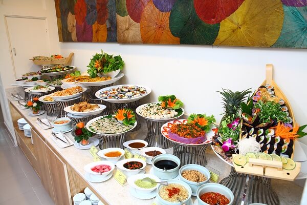 10-Nha-hang-buffet-chay-gia-re-o-Tp-Ho-Chi-Minh-9