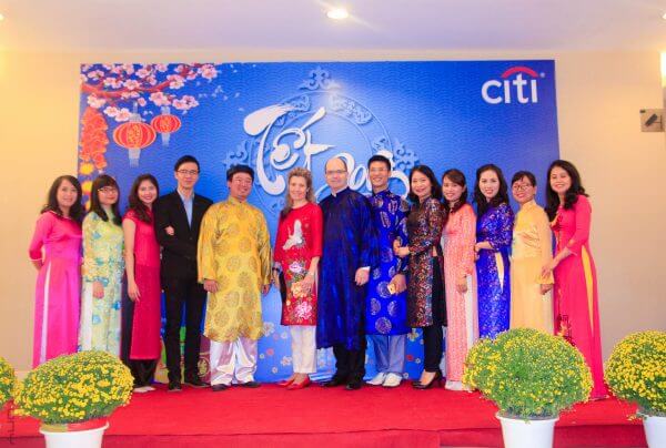 Tiec-tan-nien-la-gi-y-nghia-cua-tiec-tan-nien-doi-voi-cong-ty-doanh-nghiep-9 Tiec-tan-nien-la-gi-y-nghia-cua-tiec-tan-nien-doi-voi-cong-ty-doanh-nghiep-9