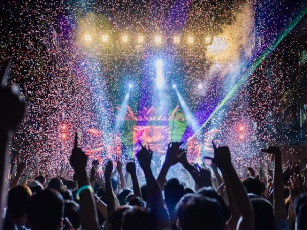 Goi-y-ve-y-tuong-to-chuc-tiec-tat-nien-cong-ty-doanh-nghiep-5 Goi-y-ve-y-tuong-to-chuc-tiec-tat-nien-cong-ty-doanh-nghiep-5