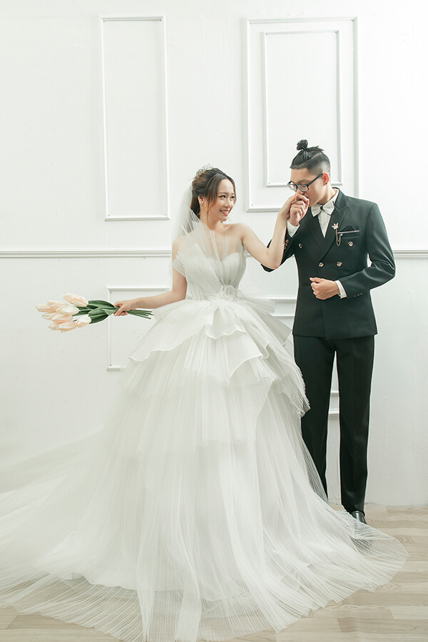 Váy cưới đơn giản phong cách hàn quốc